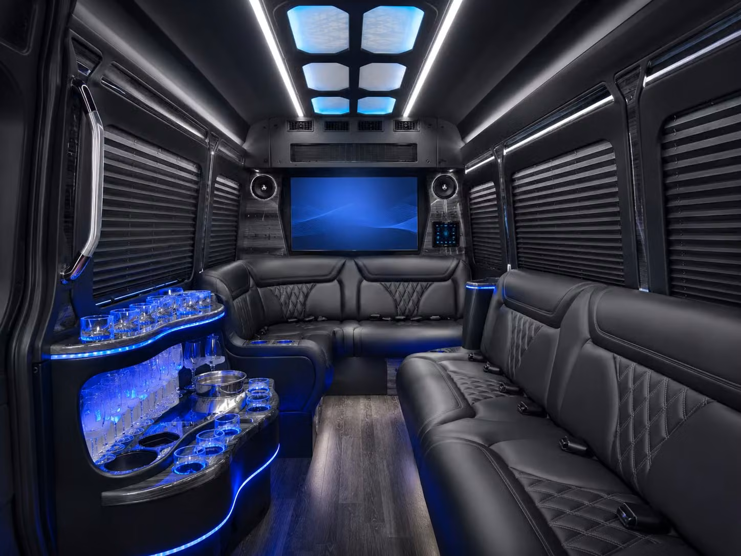airport shuttle transportation for ventura business travelers