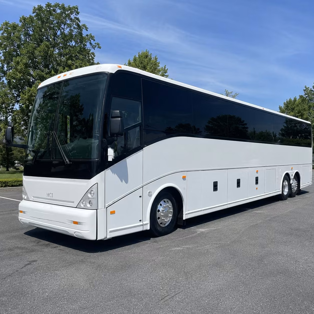 bus rental options for ventura trips
