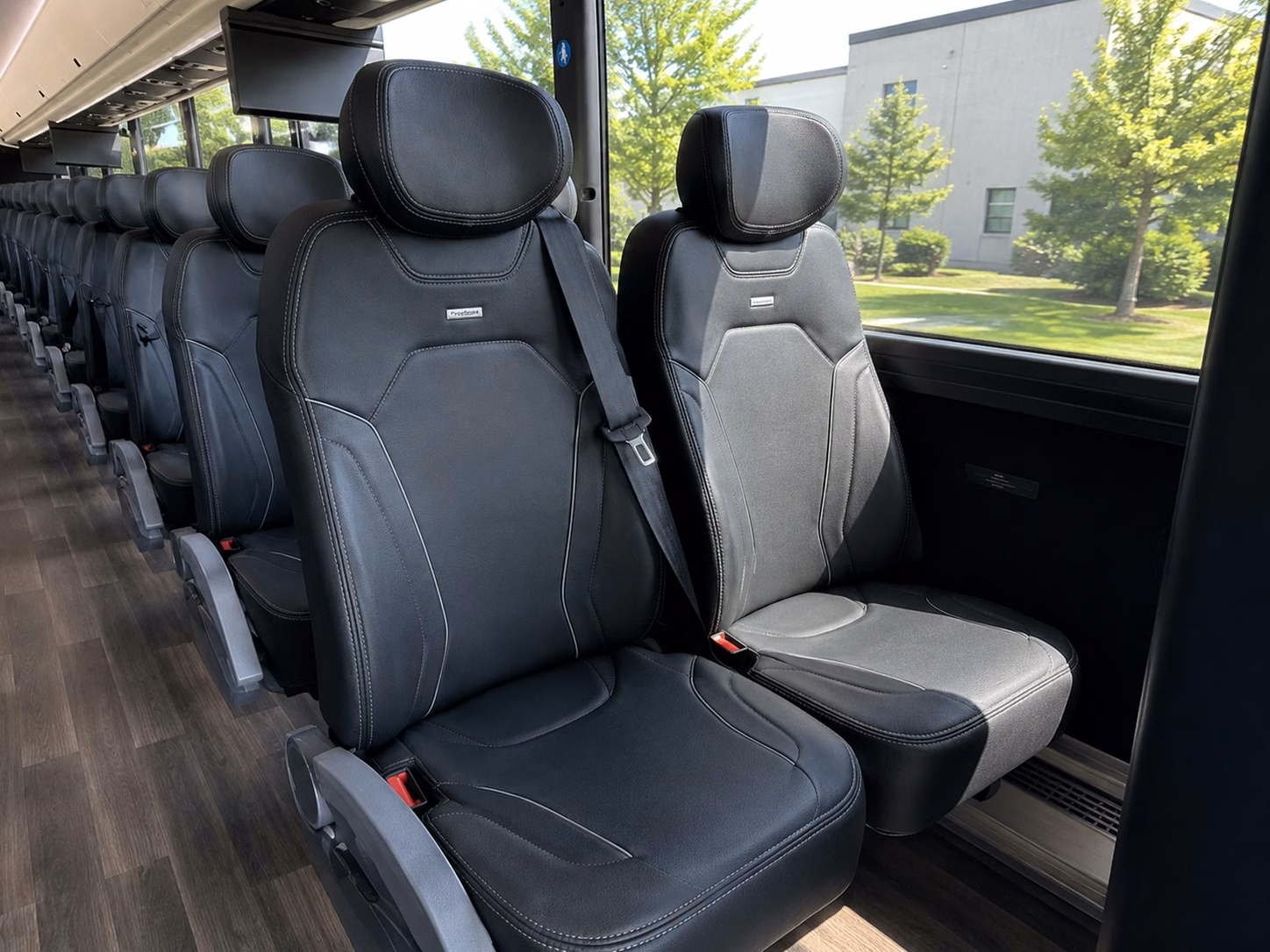 does the day of the week change what a bus costs in ventura california