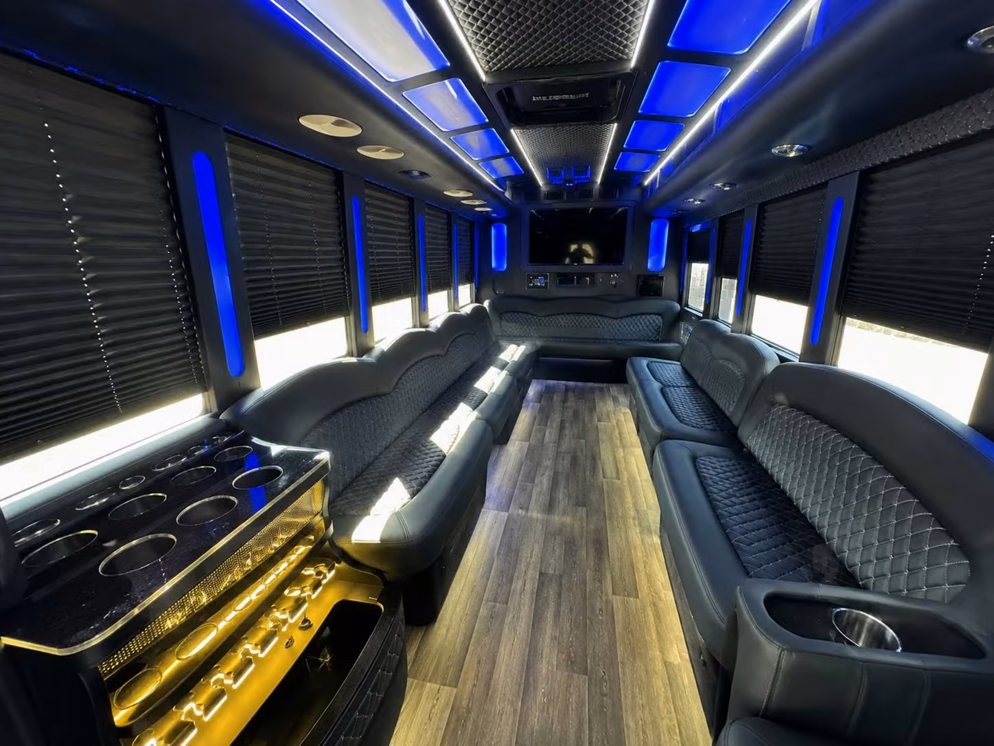 party bus rentals for ventura concerts at discovery ventura and majestic ventura theater