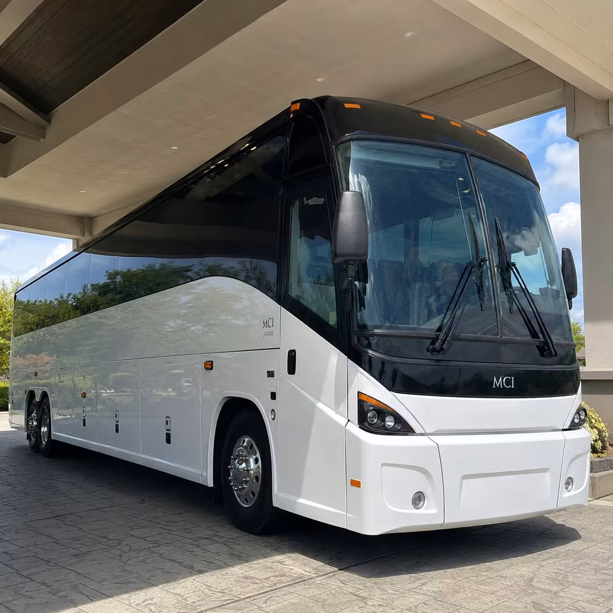 remote parking and park and ride employee shuttles for ventura employers